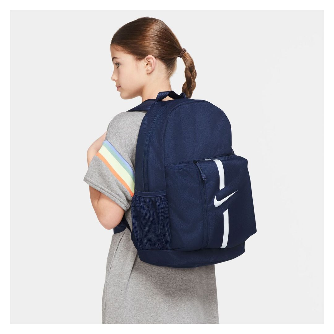 nike academy backpack youth "Run the Pitch" Team So you can confidently take on any outdoor adventure without worrying about your gear getting wet NIKE BA5773-010 RUCKSACK YOUTH BLK