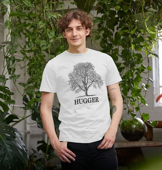 Tree Hugger - Tee