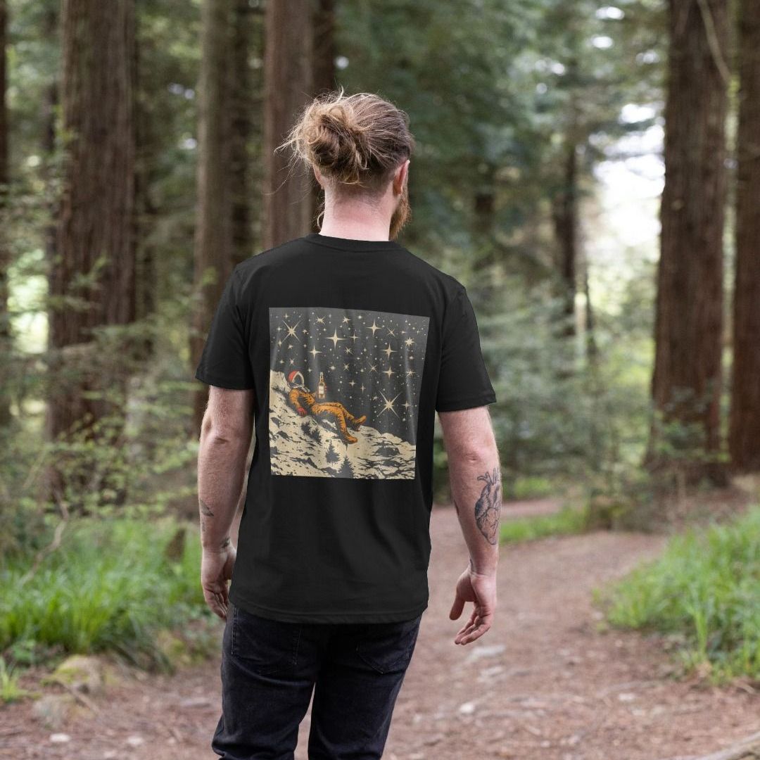 Back-print Spaceman Graphic Standard Fit Men's T-shirt