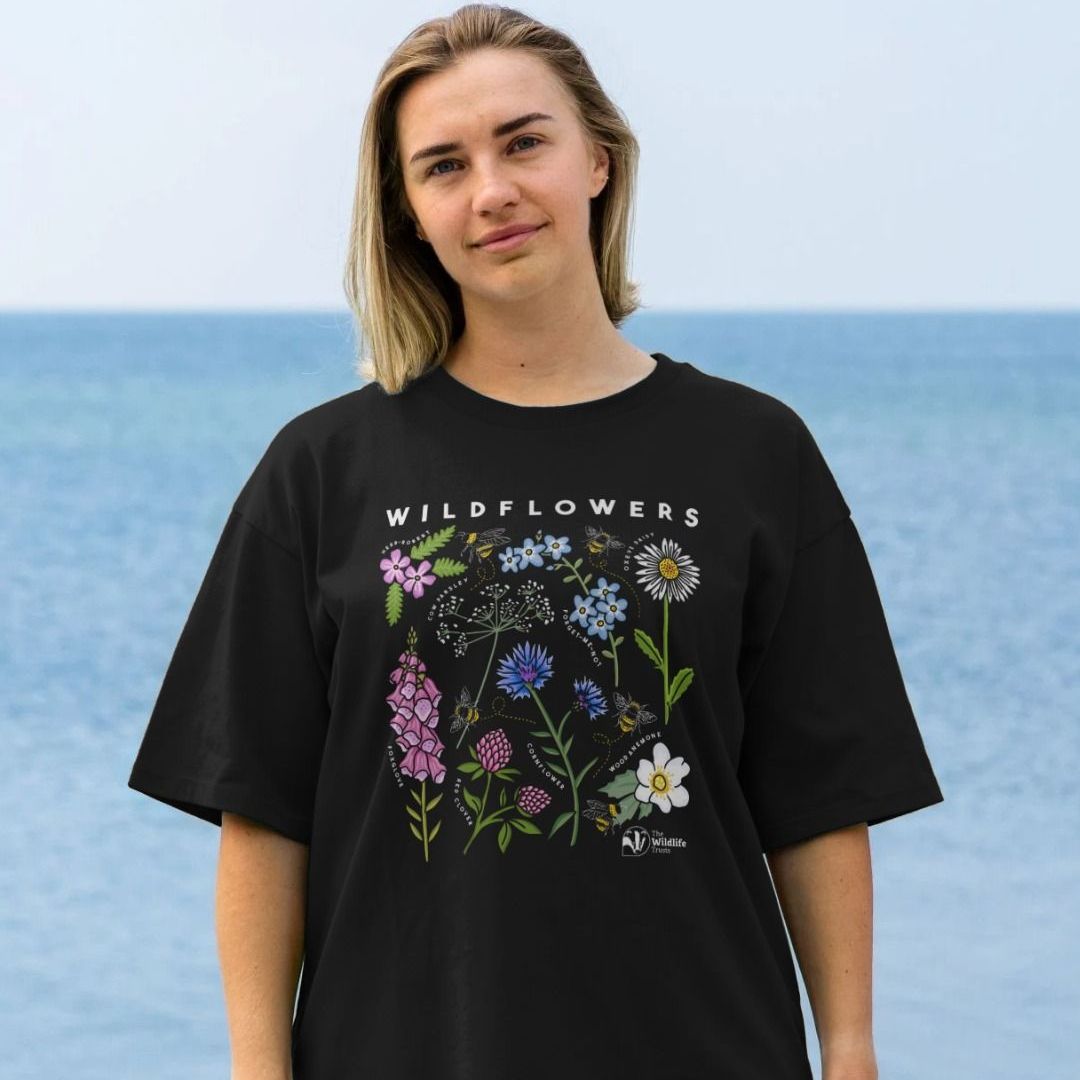 Women's Vintage Wildflower Oversized T-Shirt - Short Sleeve Casual Boho Graphic Tee