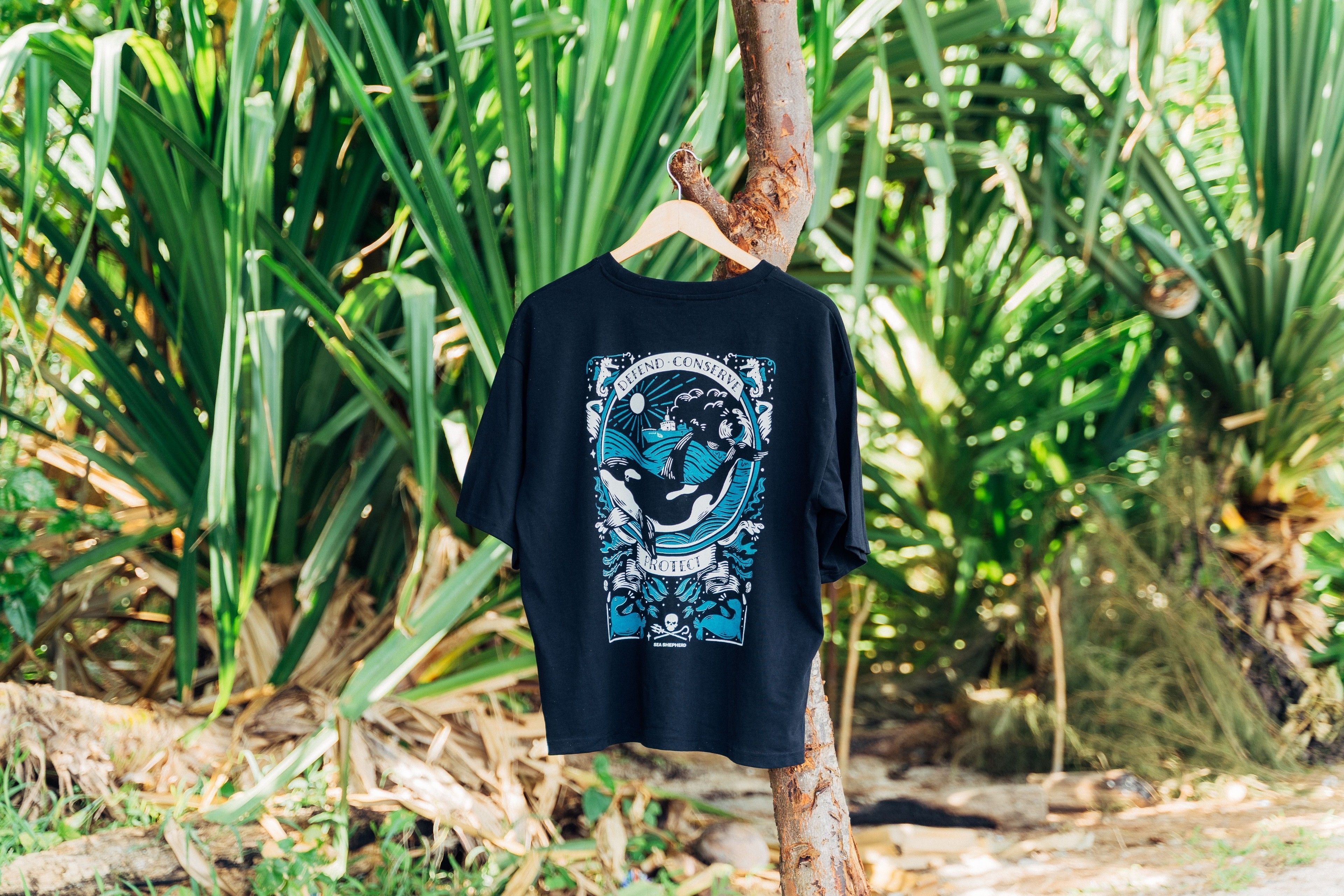 Orca Women's Oversized T-shirt